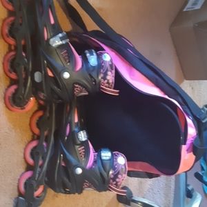 High Bounce adjustable black and pick inline skate